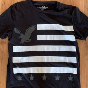 NWOT men’s American eagle tshirt